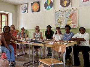 SEASONAL CREATIVE CIRCLE